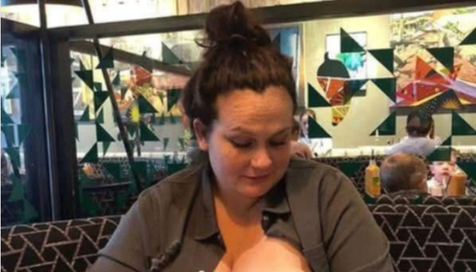 Mom ordered to cover herself up when she breastfeeds