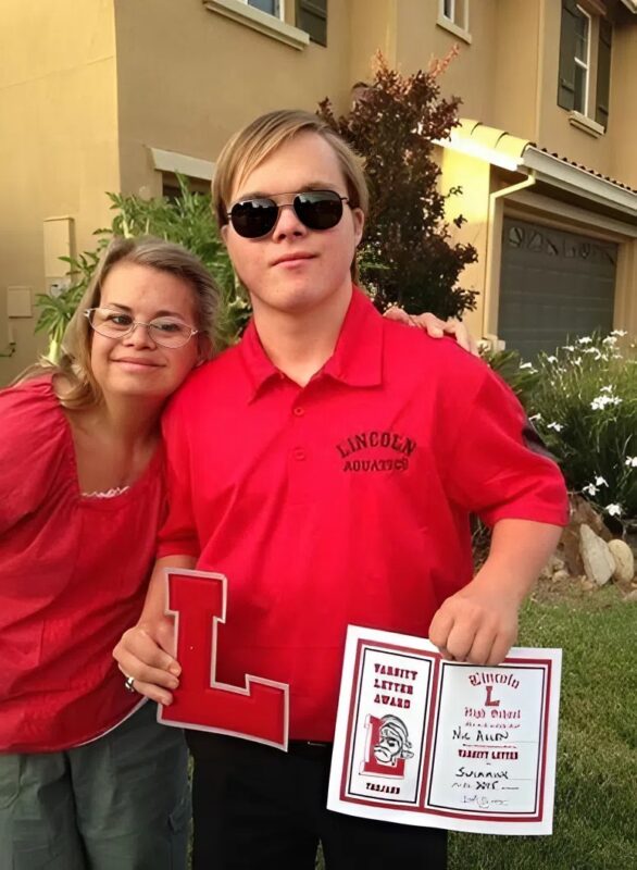 A couple with Down syndrome had a child: he is now 27 years old